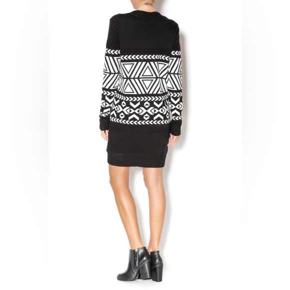 BCBGeneration Oversized Jacquard Sweater Dress - Picture 4 of 8